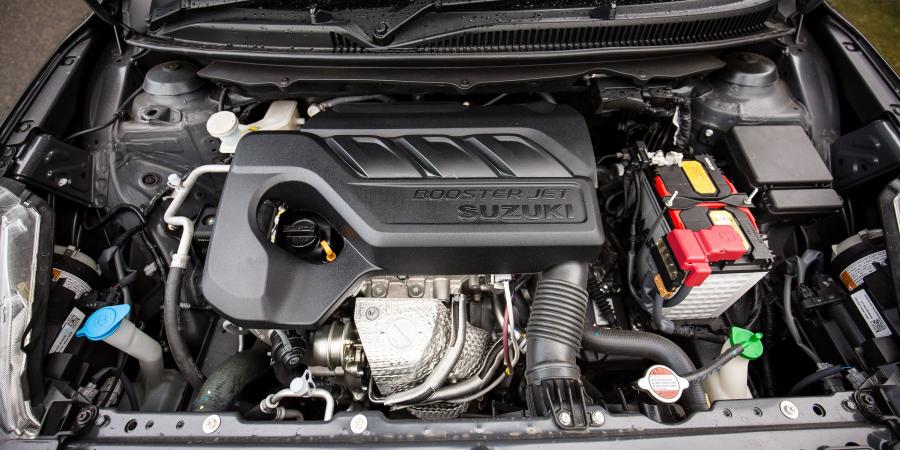 Моторный отсек Suzuki Baleno GLX Turbo 2016 года  (AU) (фото 8 из 11)